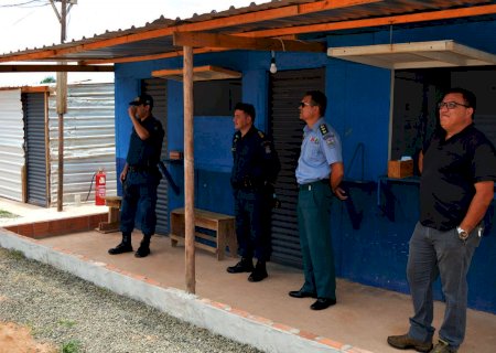 Polícia Militar de Coxim recebe visita do Comandante do Policiamento de Área 2