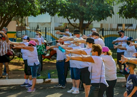 Dia do Idoso é comemorado com Caminhada e prática de atividades físicas na AUFI