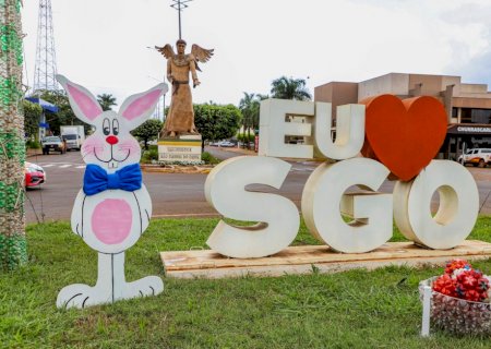Prefeitura instala decoração especial de Páscoa na cidade