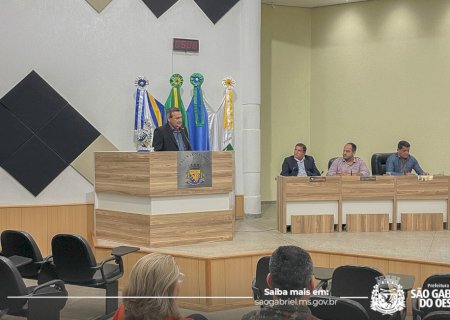Vice-prefeito Valdecir Malacarne prestigia primeira sessão do ano de 2023 da Câmara Municipal
